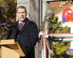 Lázár: a félbehagyott rendszerváltást be kell fejezni