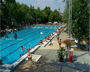 Gazdaságosabb lesz a strand üzemeltetése