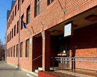 A rendőrség előtt sétált, elkapták
